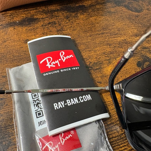 Ray-Ban sunglasses (RB4344). Polished black frame/green lenses main image 7
